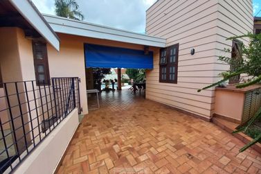 Casa &agrave; venda - 10m&sup2; - Centro