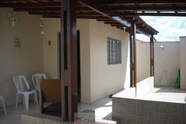 Casa &agrave; venda - 130m&sup2; - Centro