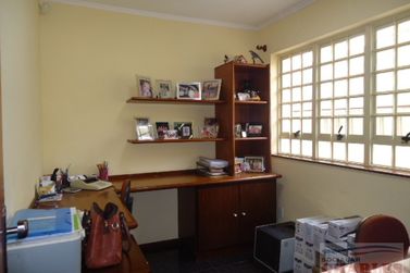 Casa &agrave; venda - 283m&sup2; - Centro