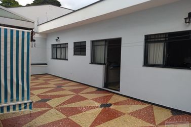 Casa &agrave; venda - 400m&sup2; - Centro