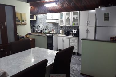 Casa &agrave; venda - 81m&sup2; - Centro