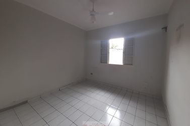 Casa &agrave; venda - 10m&sup2; - Centro