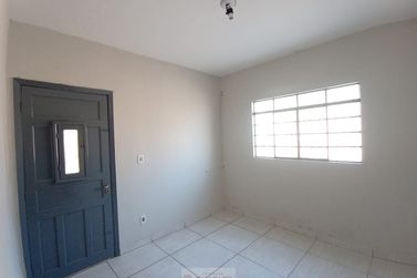 Casa para alugar - 60m&sup2; - Centro