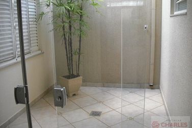 Casa &agrave; venda - 300m&sup2; - Centro