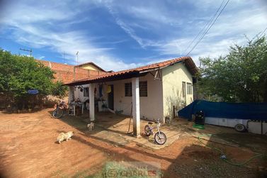 Casa &agrave; venda - 88m&sup2; - Centro