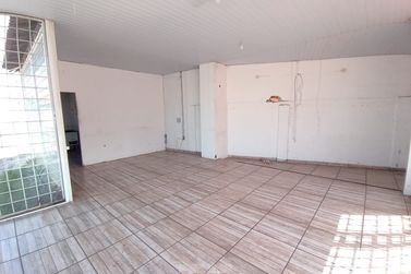 Sal&atilde;o Comercial para alugar - 70m&sup2; - Centro