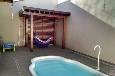 Casa &agrave; venda - 200m&sup2; - Centro