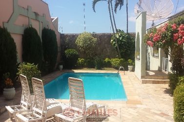Casa &agrave; venda - 10m&sup2; - Centro