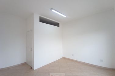 Sal&atilde;o Comercial para alugar - 35m&sup2; - Centro