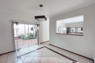 Casa &agrave; venda - 350m&sup2; - Centro