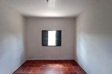 Casa para alugar - 80m&sup2; - Centro