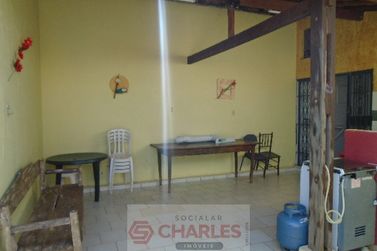 Casa &agrave; venda - 100m&sup2; - Centro