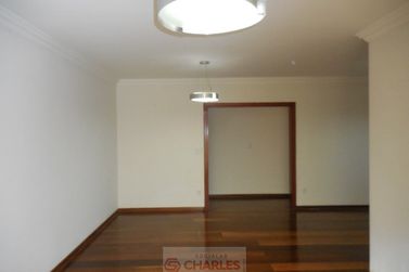 Apartamento &agrave; venda - 180m&sup2; - Centro