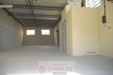 Sala Comercial &agrave; venda - 670m&sup2; - Centro