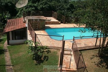 S&iacute;tio &agrave; venda - 382m&sup2; - Centro