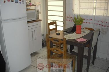 Casa &agrave; venda - 100m&sup2; - Centro