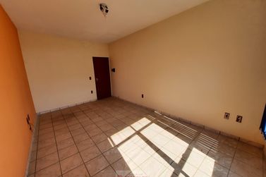 Sal&atilde;o Comercial para alugar - 160m&sup2; - Centro
