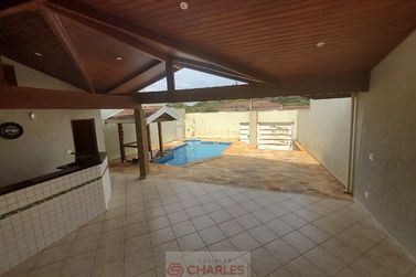 Casa &agrave; venda - 141m&sup2; - Centro