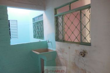 Casa para alugar - 10m&sup2; - Centro
