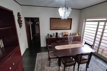 Casa &agrave; venda - 203m&sup2; - Centro