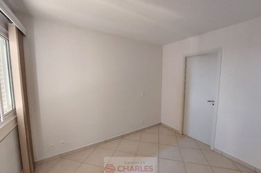 Apartamento para alugar - 105m&sup2; - Centro