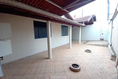Casa para alugar - 135m&sup2; - Centro