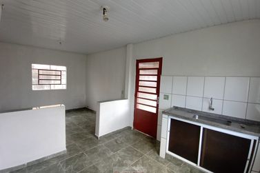 Casa para alugar - 80m&sup2; - Centro