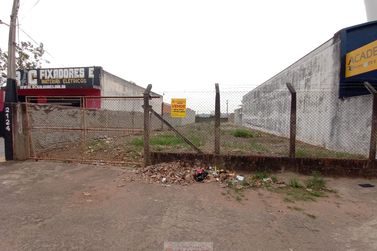 Terreno &agrave; venda - 10m&sup2; - Centro