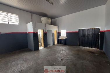 Sal&atilde;o Comercial &agrave; venda - 200m&sup2; - Centro