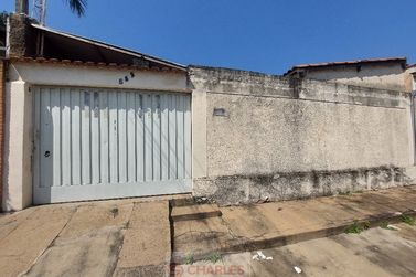 Casa &agrave; venda - 96m&sup2; - Centro