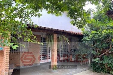 Casa &agrave; venda - 360m&sup2; - Centro