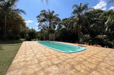 S&iacute;tio &agrave; venda - 207m&sup2; - Centro