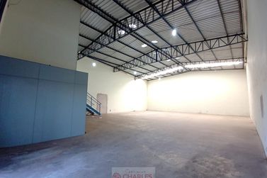 Sal&atilde;o Comercial para alugar - 300m&sup2; - Centro