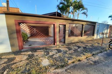 Casa &agrave; venda - 128m&sup2; - Centro