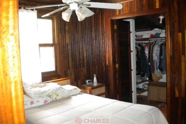 S&iacute;tio &agrave; venda - 300m&sup2; - Centro