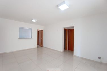 Apartamento para alugar - 114m&sup2; - Centro