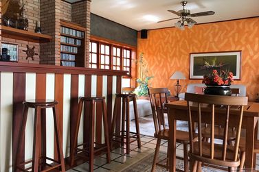 Casa &agrave; venda - 410m&sup2; - Centro