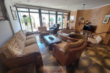 S&iacute;tio &agrave; venda - 634m&sup2; - Centro