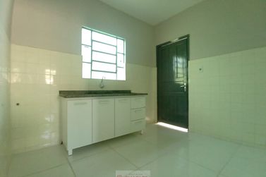 Casa para alugar - 60m&sup2; - Centro