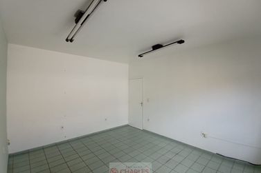 Sal&atilde;o Comercial para alugar - 50m&sup2; - Centro