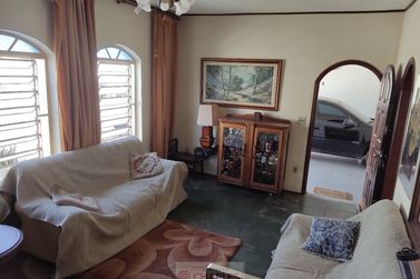 Casa &agrave; venda - 203m&sup2; - Centro