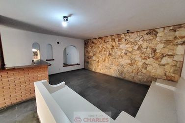 Casa para alugar - 444m&sup2; - Centro