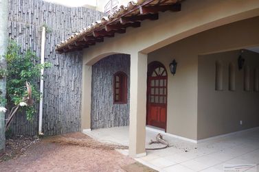Casa &agrave; venda - 309m&sup2; - Centro