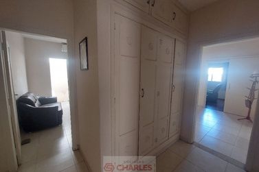 Casa &agrave; venda - 200m&sup2; - Centro