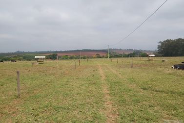 S&iacute;tio &agrave; venda - 10m&sup2; - Centro