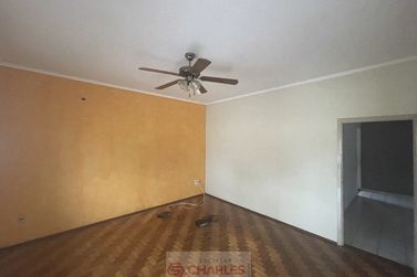 Casa &agrave; venda - 10m&sup2; - Centro