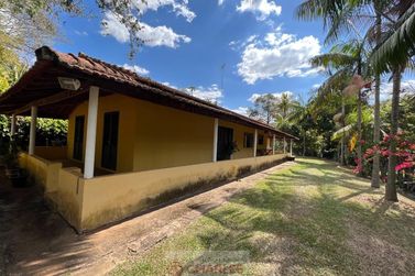 S&iacute;tio &agrave; venda - 207m&sup2; - Centro