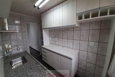 Apartamento &agrave; venda - 48m&sup2; - Centro