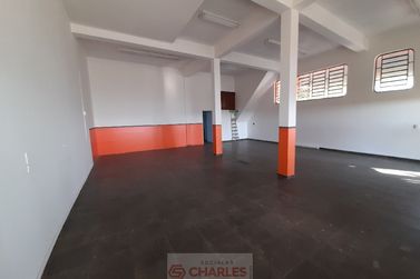 Sal&atilde;o Comercial para alugar - 400m&sup2; - Centro