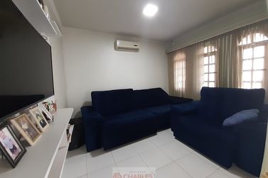 Casa &agrave; venda - 253m&sup2; - Centro
